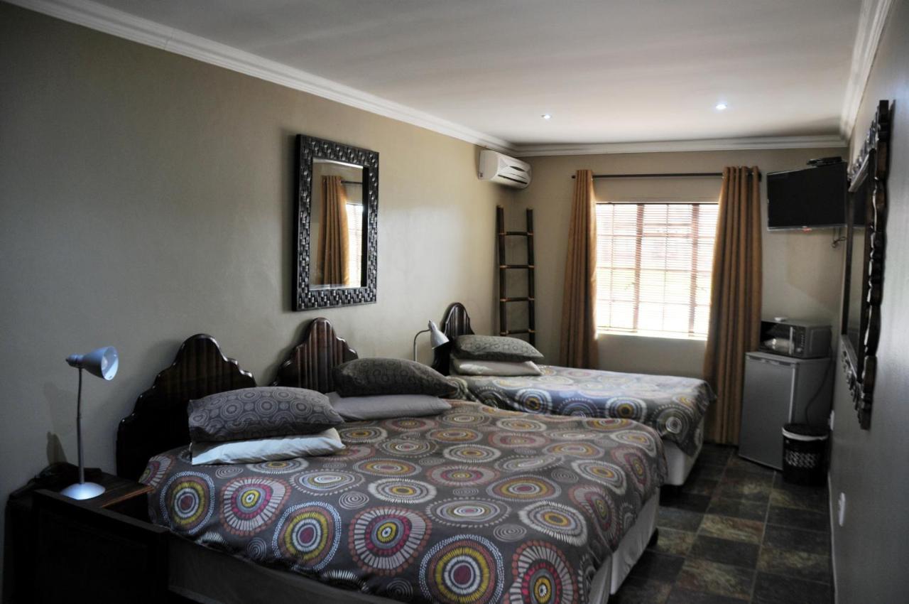 Mi Casa Guest House Uitenhage エクステリア 写真