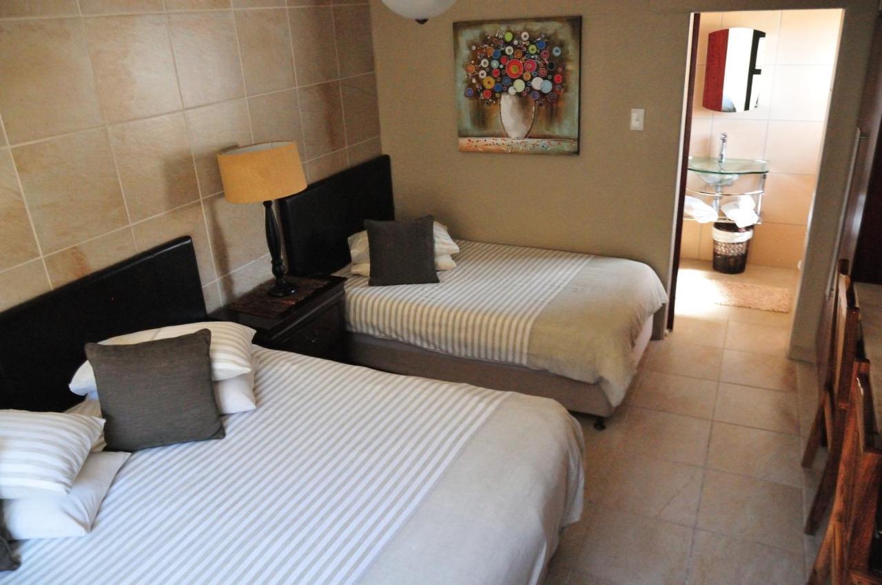Mi Casa Guest House Uitenhage エクステリア 写真
