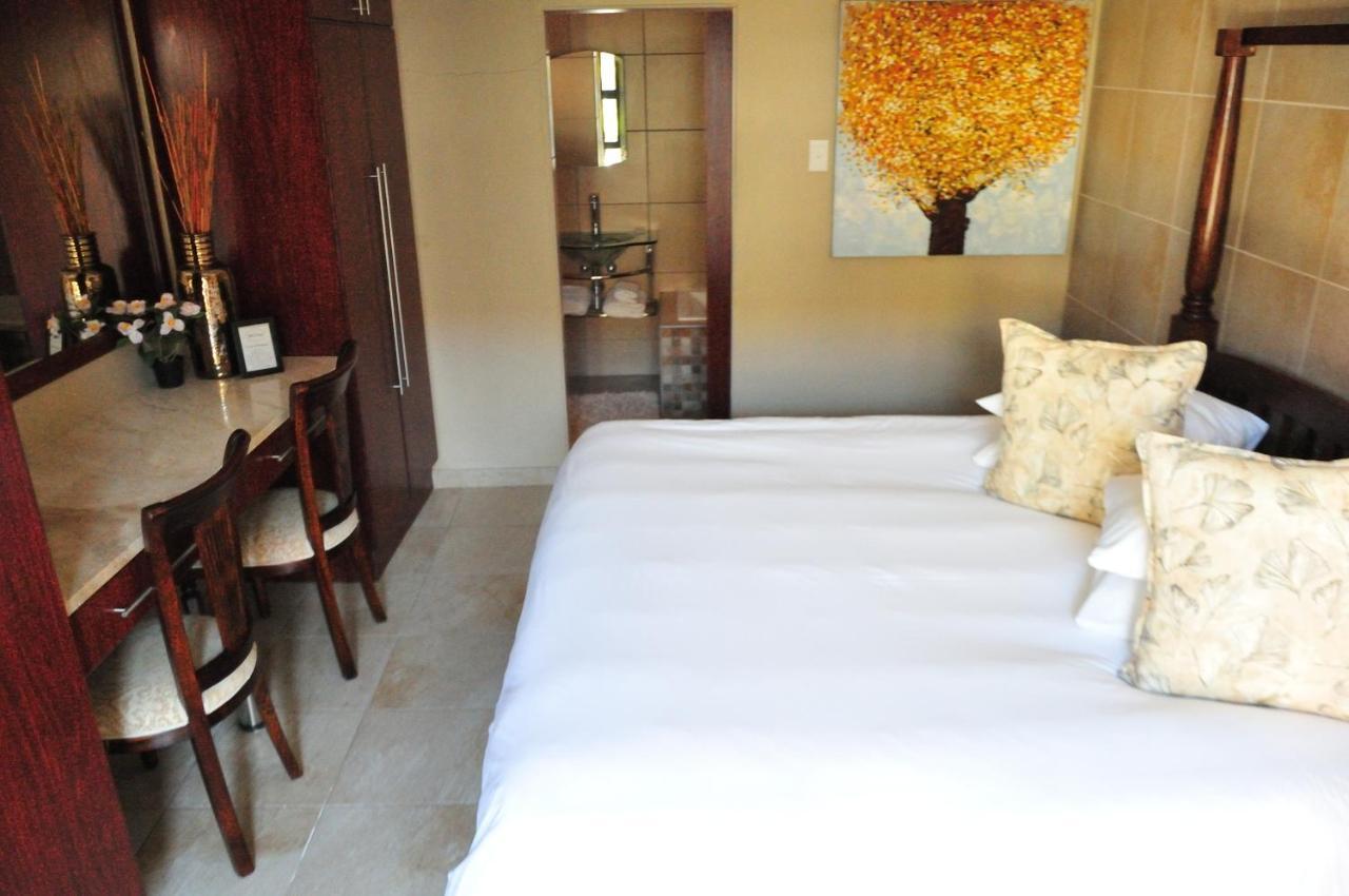 Mi Casa Guest House Uitenhage エクステリア 写真