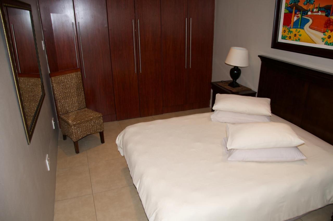Mi Casa Guest House Uitenhage エクステリア 写真