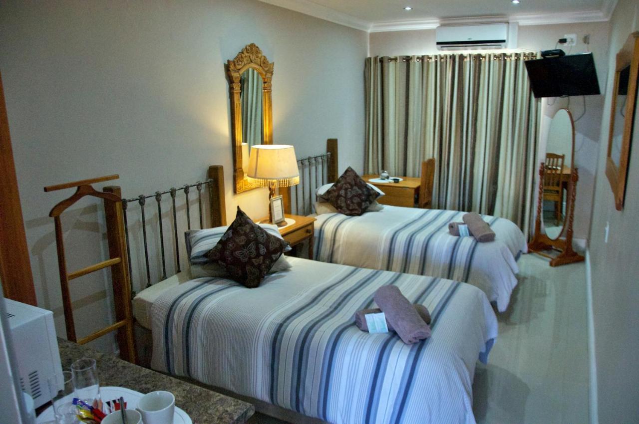 Mi Casa Guest House Uitenhage エクステリア 写真